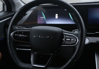 Подержанный автомобиль Omoda C5 2022 года (16 фото)