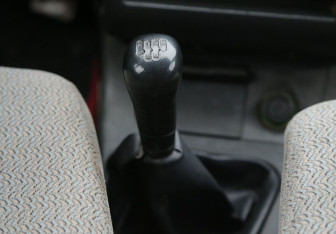 Подержанный автомобиль LADA (ВАЗ) 2112 2001 года (15 фото)