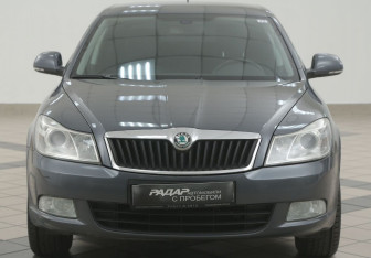 Подержанный автомобиль Skoda Octavia Liftback 2012 года (6 фото)