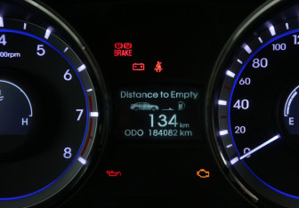 Подержанный автомобиль Hyundai Sonata 2010 года (18 фото)