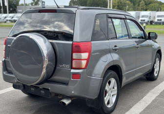 Подержанный автомобиль Suzuki Grand Vitara 2007 года (6 фото)