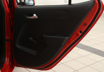 Подержанный автомобиль Kia Picanto 2018 года (20 фото)