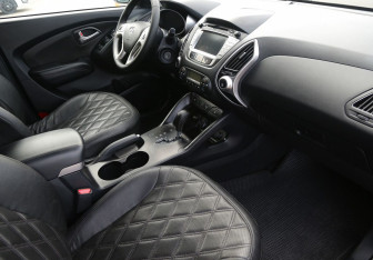 Подержанный автомобиль Hyundai ix35 2013 года (9 фото)