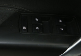 Подержанный автомобиль Opel Insignia Sedan 2009 года (17 фото)