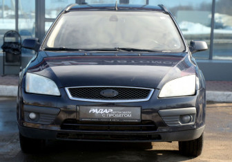 Подержанный автомобиль Ford Focus Wagon 2006 года (2 фото)