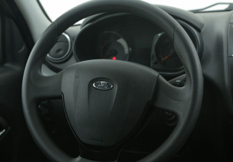 Подержанный автомобиль LADA (ВАЗ) Granta Wagon 2020 года (16 фото)