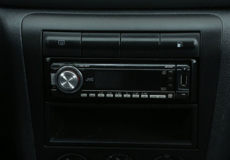 Подержанный автомобиль Skoda Octavia Liftback 2008 года (13 фото)