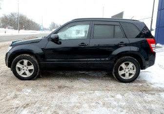 Подержанный автомобиль Suzuki Grand Vitara 2006 года (8 фото)
