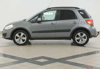 Подержанный автомобиль Suzuki SX4 Hatchback 2012 года (7 фото)