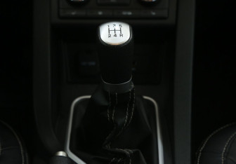 Подержанный автомобиль FAW Besturn X40 2021 года (13 фото)