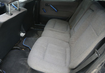 Подержанный автомобиль Volkswagen Passat Wagon 1989 года (11 фото)