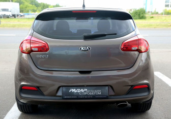Подержанный автомобиль Kia Ceed Hatchback 2014 года (5 фото)