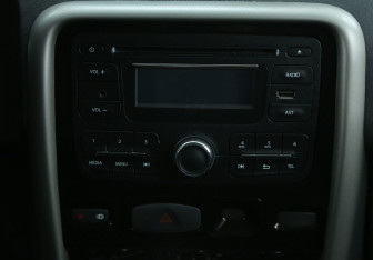 Подержанный автомобиль Renault Duster 2015 года (13 фото)