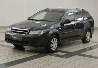 Подержанный автомобиль Chevrolet Lacetti Wagon 2010 года (8 фото)