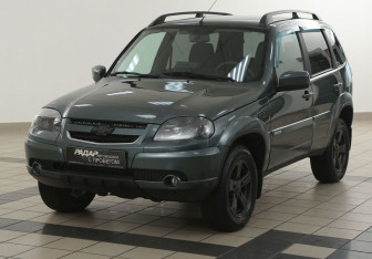 Подержанный автомобиль Chevrolet Niva 2018 года (8 фото)