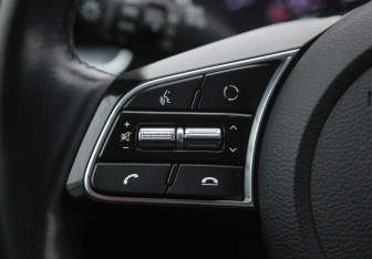 Подержанный автомобиль Kia Ceed Hatchback 2018 года (30 фото)