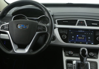 Подержанный автомобиль Geely Atlas 2018 года (13 фото)