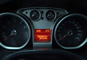 Подержанный автомобиль Ford Focus Wagon 2008 года (11 фото)