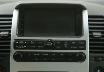 Подержанный автомобиль Nissan Pathfinder 2008 года (13 фото)