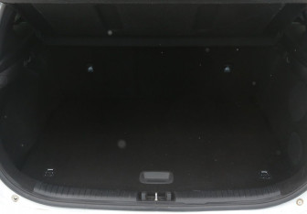 Подержанный автомобиль Kia Ceed Hatchback 2018 года (10 фото)