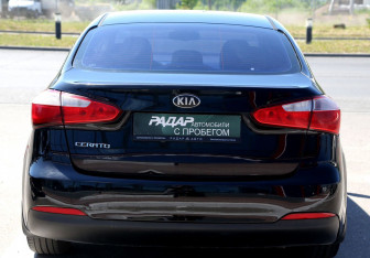 Подержанный автомобиль Kia Cerato Sedan 2013 года (5 фото)