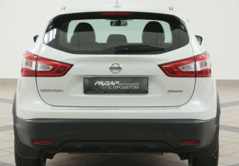 Подержанный автомобиль Nissan Qashqai 2018 года (3 фото)