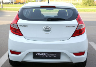 Подержанный автомобиль Hyundai Solaris Hatchback 2013 года (5 фото)