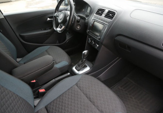 Подержанный автомобиль Volkswagen Polo Sedan 2019 года (9 фото)