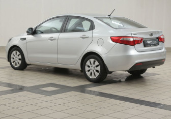 Подержанный автомобиль Kia Rio Sedan 2014 года (2 фото)