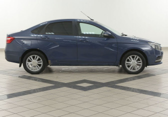 Подержанный автомобиль LADA (ВАЗ) Vesta Sedan 2016 года (5 фото)