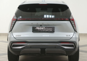 Подержанный автомобиль Geely Atlas 2023 года (3 фото)