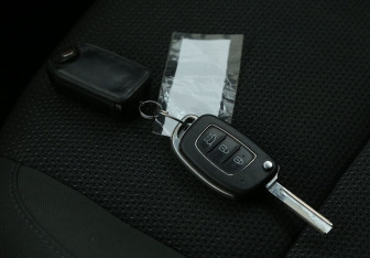 Подержанный автомобиль Hyundai Santa Fe 2016 года (20 фото)