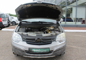 Подержанный автомобиль Opel Antara 2007 года (16 фото)