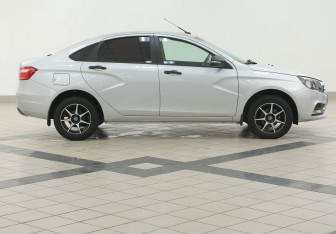 Подержанный автомобиль LADA (ВАЗ) Vesta Sedan 2016 года (5 фото)