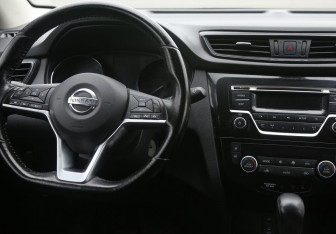 Подержанный автомобиль Nissan Qashqai 2021 года (14 фото)