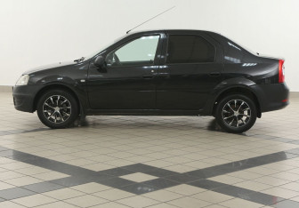 Подержанный автомобиль Renault Logan Sedan 2013 года (7 фото)