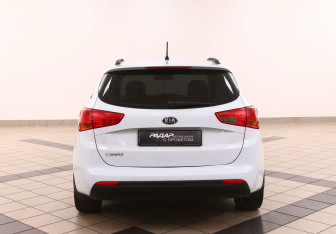 Подержанный автомобиль Kia Ceed Wagon 2014 года (3 фото)