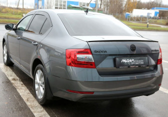 Подержанный автомобиль Skoda Octavia Liftback 2017 года (4 фото)