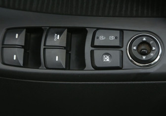 Подержанный автомобиль Hyundai Elantra Sedan 2012 года (18 фото)