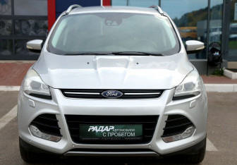 Подержанный автомобиль Ford Kuga 2013 года (2 фото)
