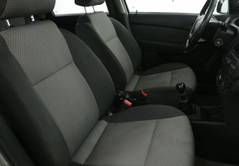 Подержанный автомобиль Chevrolet Aveo Hatchback 2010 года (10 фото)