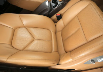 Подержанный автомобиль Porsche Cayenne 2011 года (11 фото)