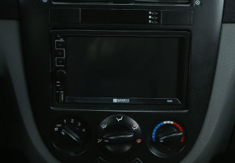 Подержанный автомобиль Chevrolet Lacetti Sedan 2007 года (13 фото)