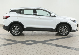 Подержанный автомобиль Geely Coolray 2023 года (5 фото)