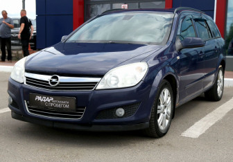 Подержанный автомобиль Opel Astra Wagon 2007 года (3 фото)