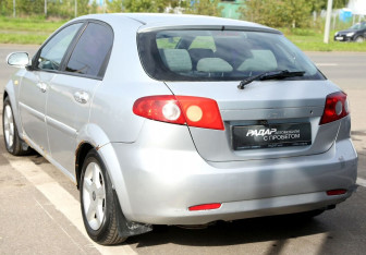 Подержанный автомобиль Chevrolet Lacetti Hatchback 2006 года (4 фото)