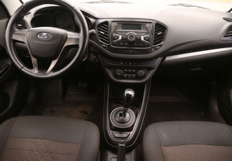 Подержанный автомобиль LADA (ВАЗ) Vesta Sedan 2016 года (12 фото)