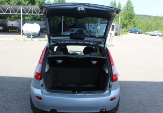 Подержанный автомобиль LADA (ВАЗ) Kalina Hatchback 2011 года (16 фото)