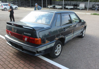 Подержанный автомобиль LADA (ВАЗ) 2115 2007 года (7 фото)