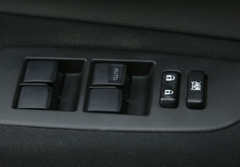 Подержанный автомобиль Toyota Auris Hatchback 2008 года (18 фото)